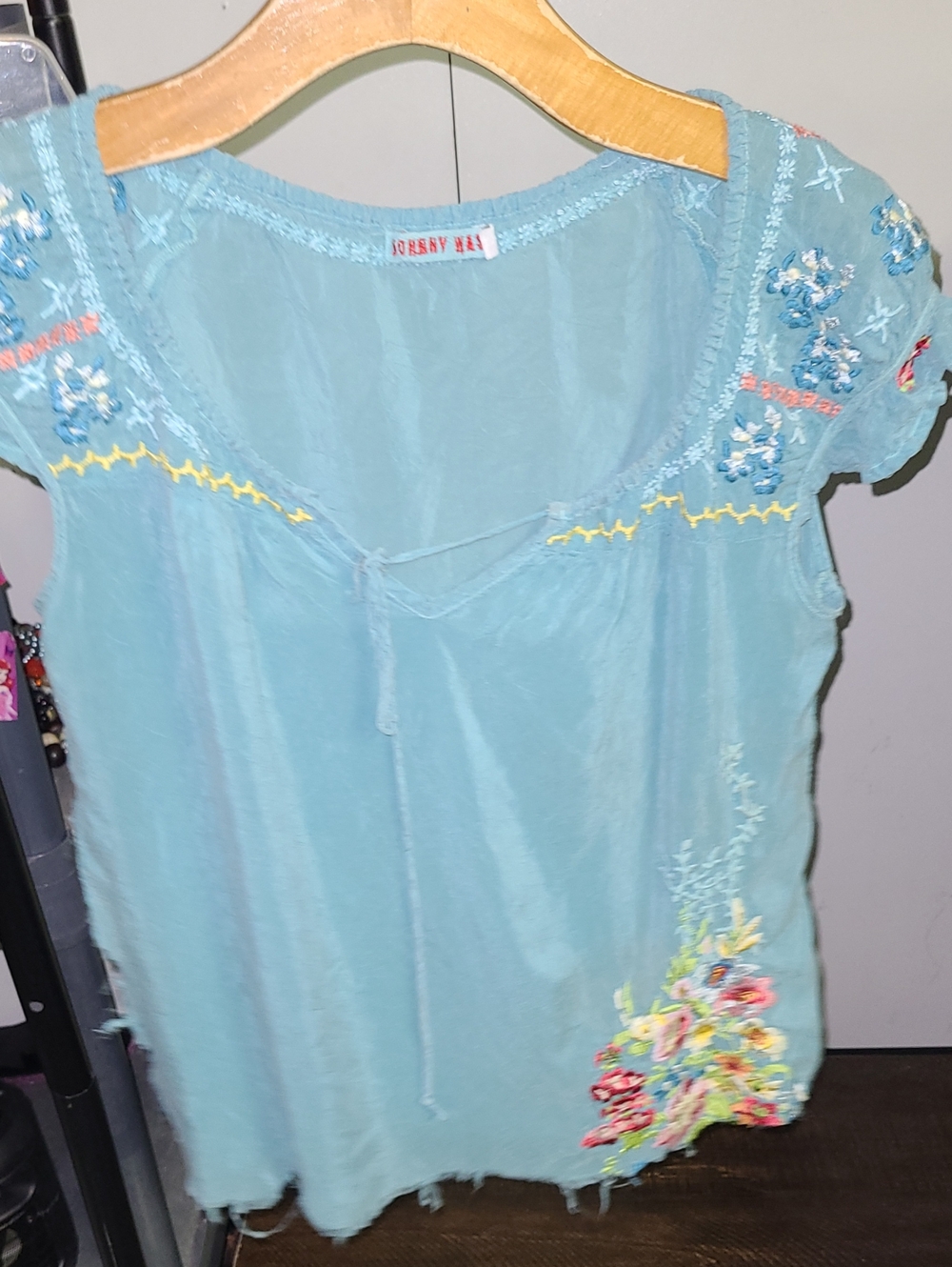 Johnny Was Silk Aqua Embroidered Scoop Neck Cap Sleeve Top